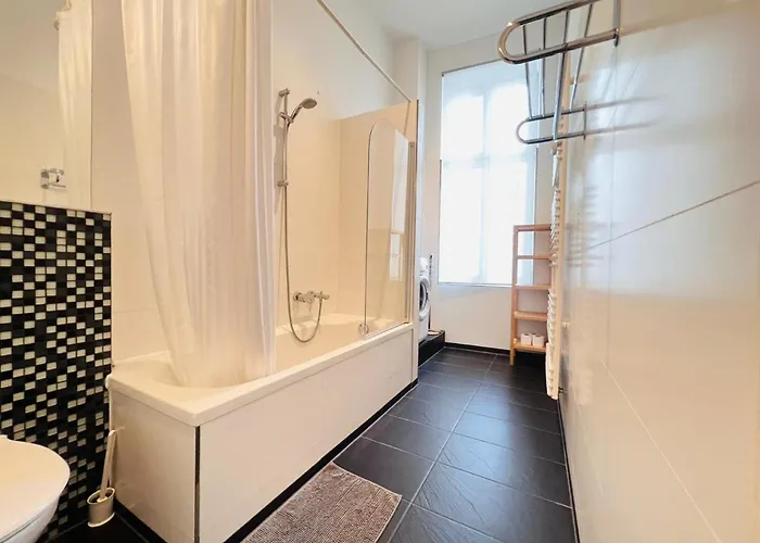 Central City Apartments דירה