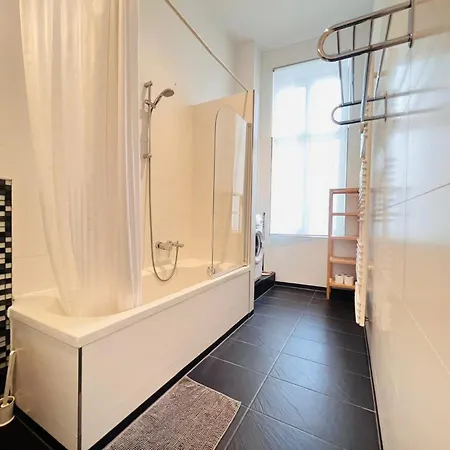 Central City Apartments شقة