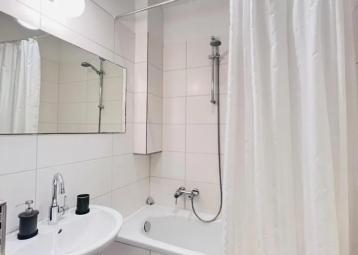 Central City Apartments شقة